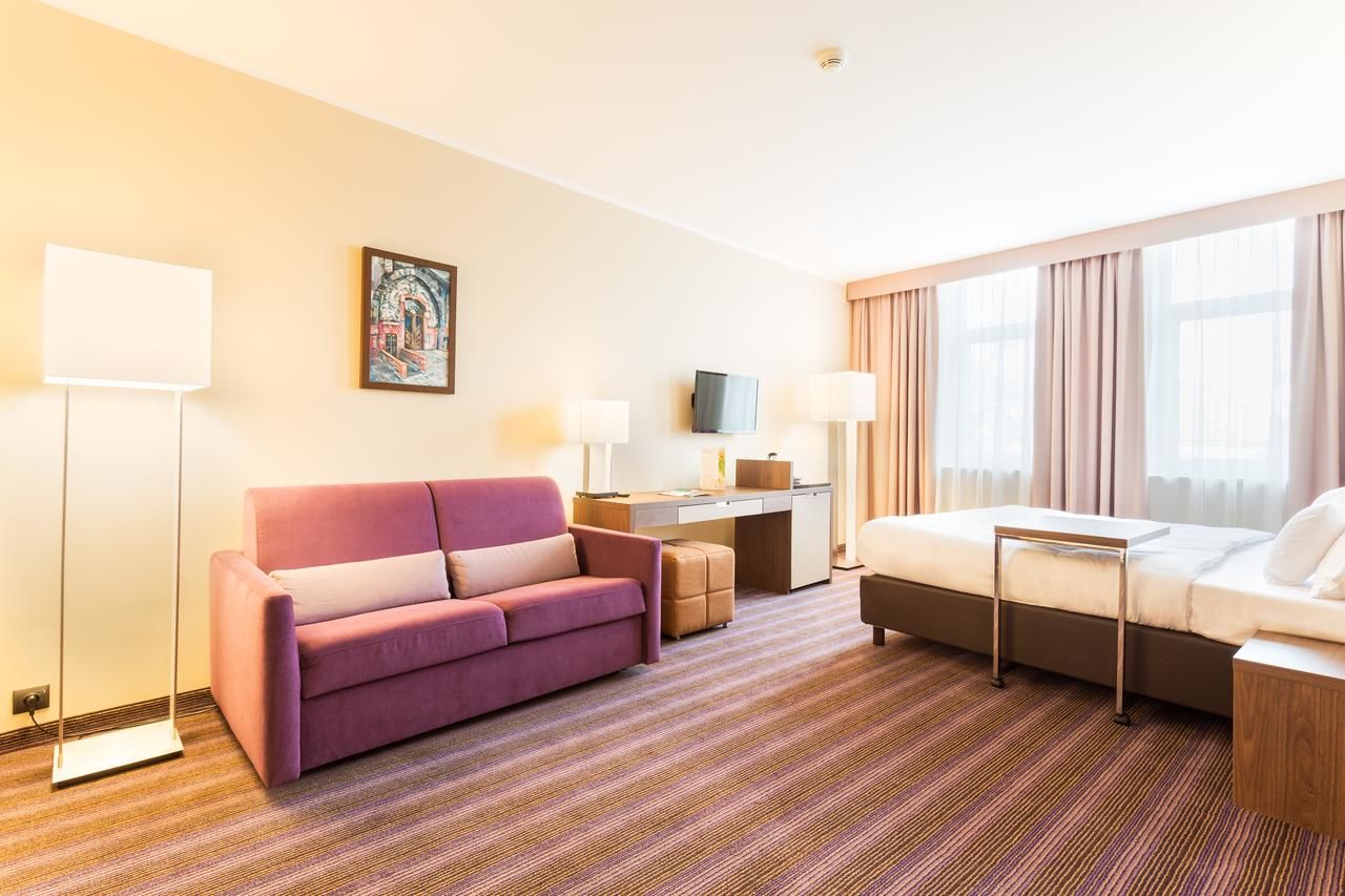 Отель Hotel DeSilva Premium Poznań Познань